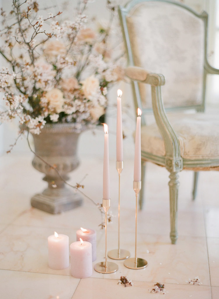 A refined boudoir session in Provence at Chateau de Tourreau