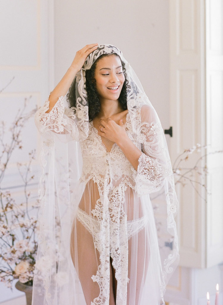 A refined boudoir session in Provence at Chateau de Tourreau