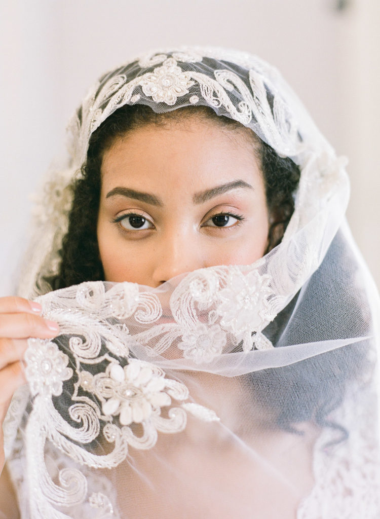 A refined boudoir session in Provence at Chateau de Tourreau